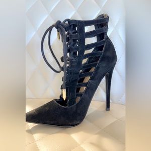 Black strapped velvet heels